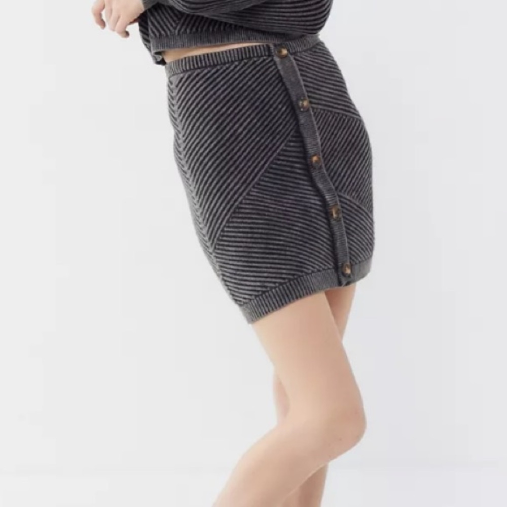 Emory Park Grey Chunky Knit Asymmetrical Ribbed Skirt Size Medium Fall Winter - Picture 12 of 12